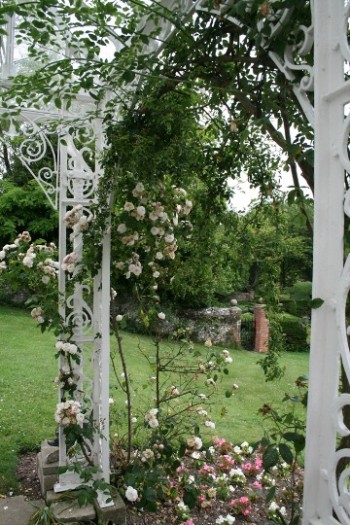 Houghton Lodge Rose Trellis